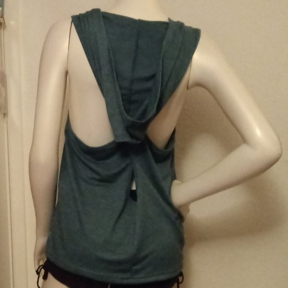 Victoria Secret Hoody tank - Picture 5 of 16